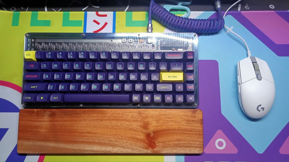 My Discipline 65 w/ MT3 Cyber Keycaps » keebs.gg