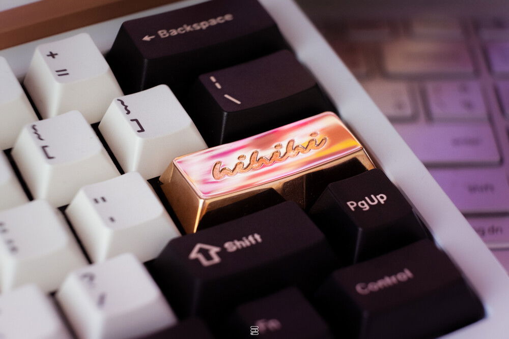 J-02 LE Keyboard by Jae ProtoTypist Keyboards

https://youtu.be/17uC56Nwl3Y