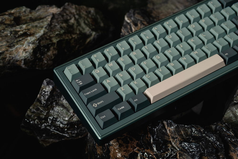 KBD Build :
Keyboard : Zoo65
Plate : FR4
Switches : MMK Flamingo [ Factory Lubed ]
Stabilizers : TX Stabilizers  [ 205g0 / Dielectric Grease ]
Keycaps :  DMK Silent Forest
Mods: IXPE Foam / Plate + Case Mod

Build Vdo :
https://youtu.be/KLjKYNBPHpc