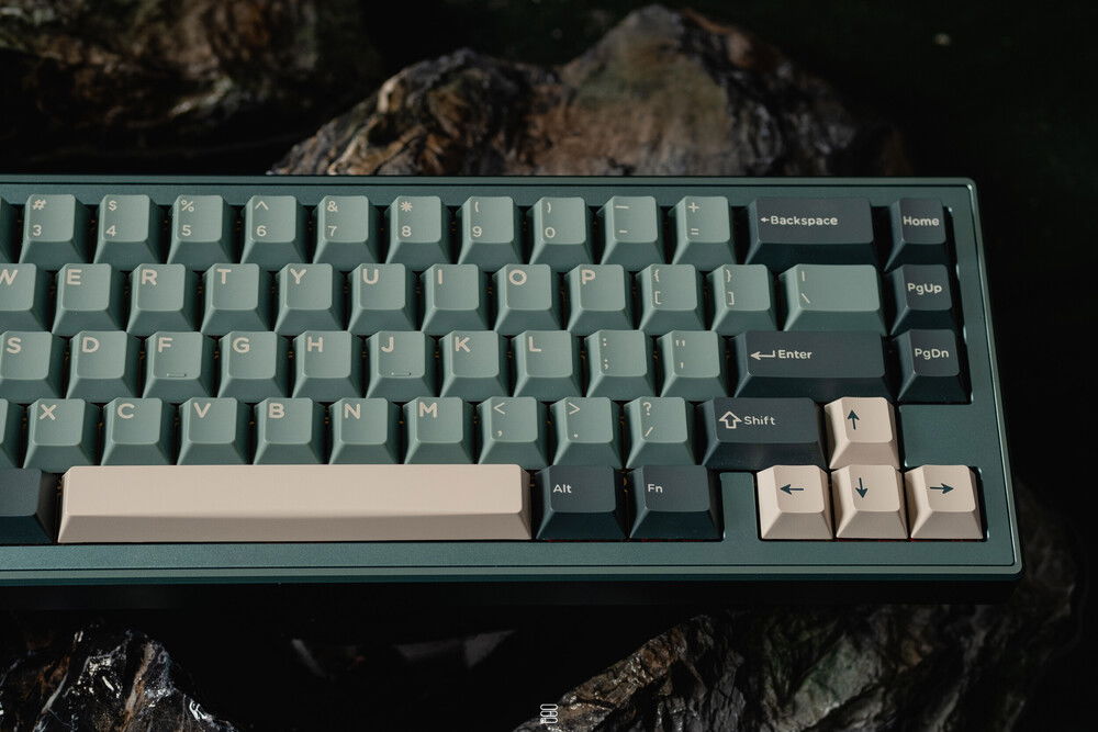 KBD Build :
Keyboard : Zoo65
Plate : FR4
Switches : MMK Flamingo [ Factory Lubed ]
Stabilizers : TX Stabilizers  [ 205g0 / Dielectric Grease ]
Keycaps :  DMK Silent Forest
Mods: IXPE Foam / Plate + Case Mod

Build Vdo :
https://youtu.be/KLjKYNBPHpc