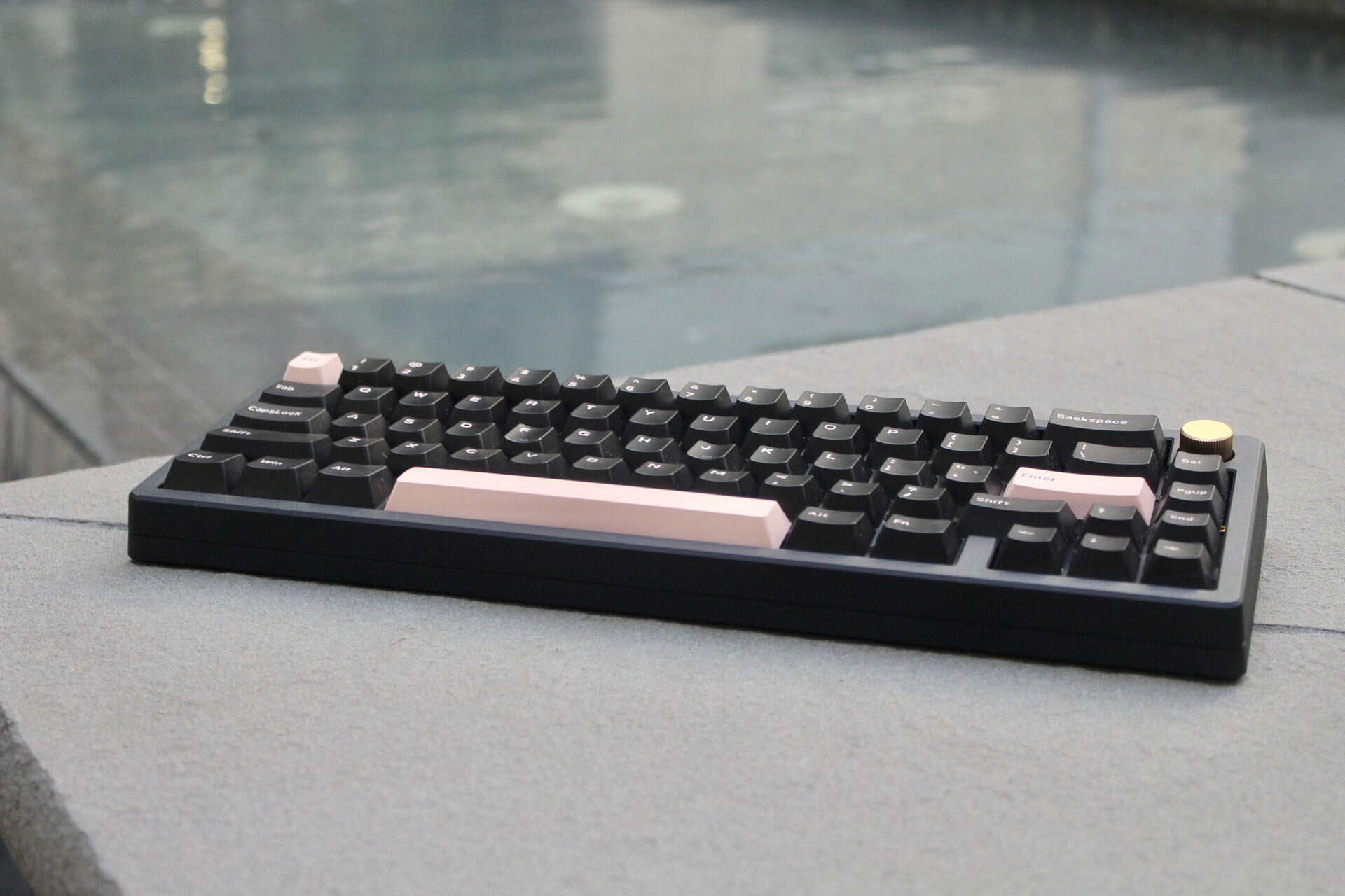 Meletrix Zoom65 Black » keebs.gg