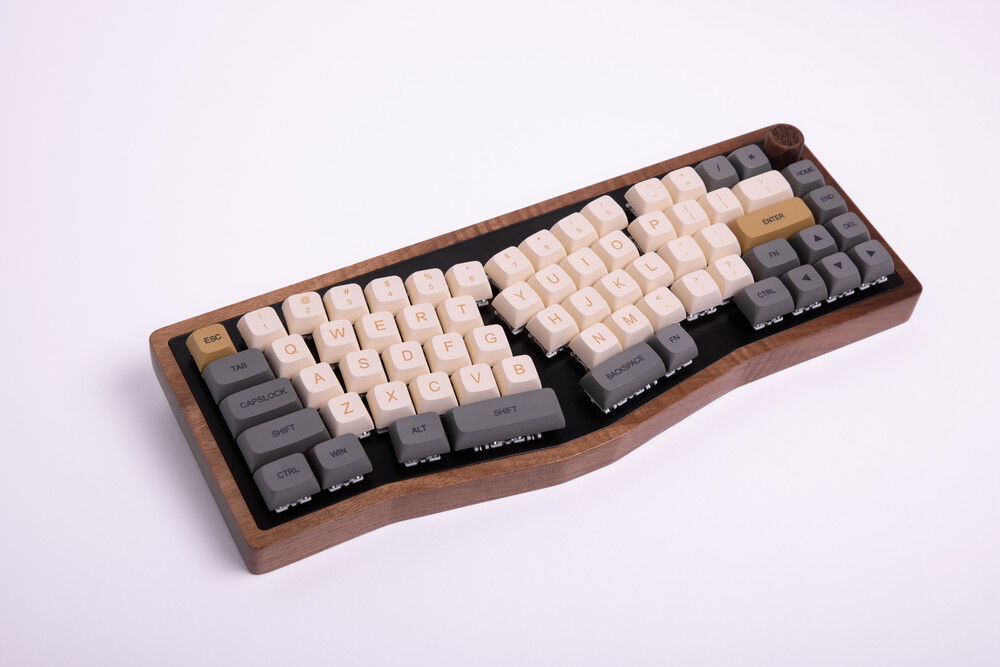 Standard combo, black plate with "cream" keycaps