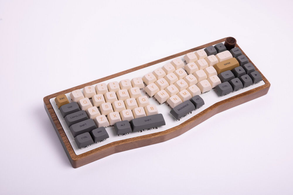 Standard combo, white plate with "cream" keycaps