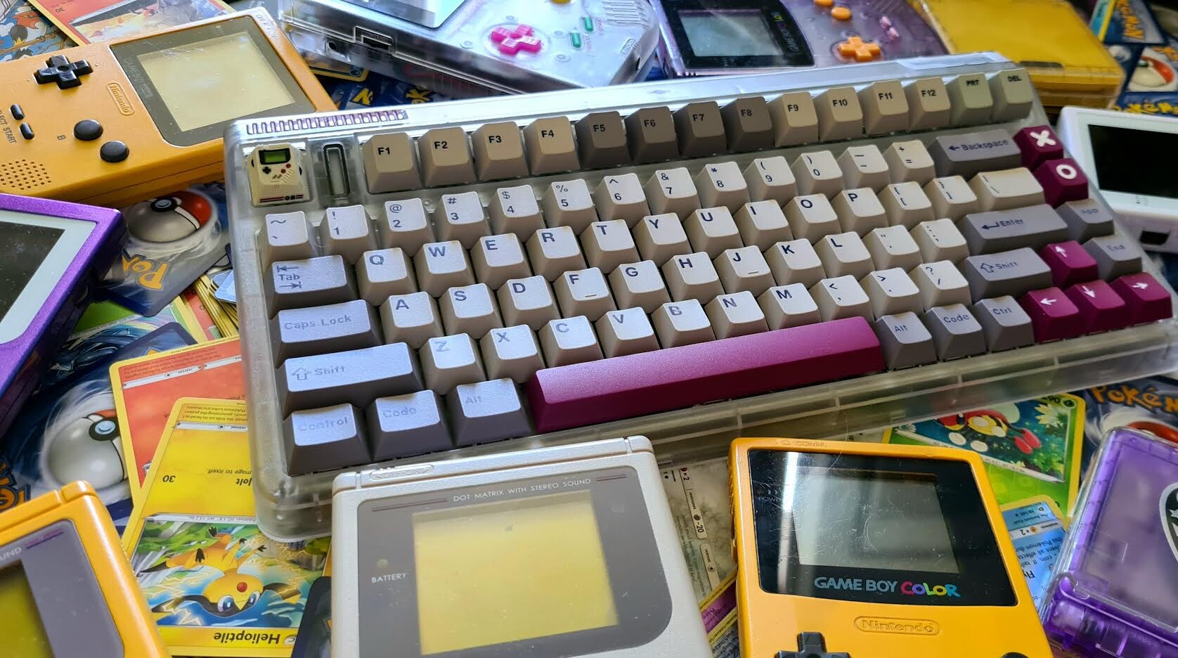 Custom IQUNIX OG80 Wormhole » keebs.gg