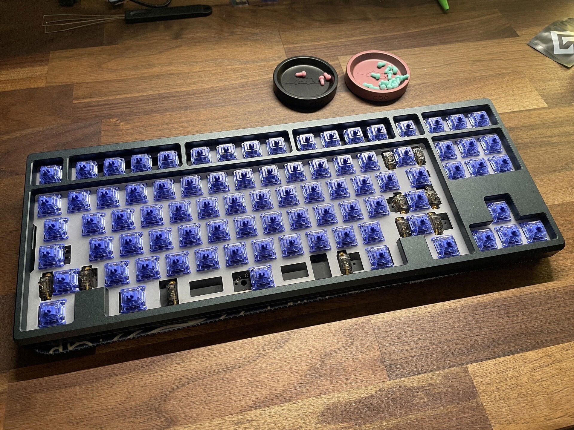 Green FROG TKL » keebs.gg