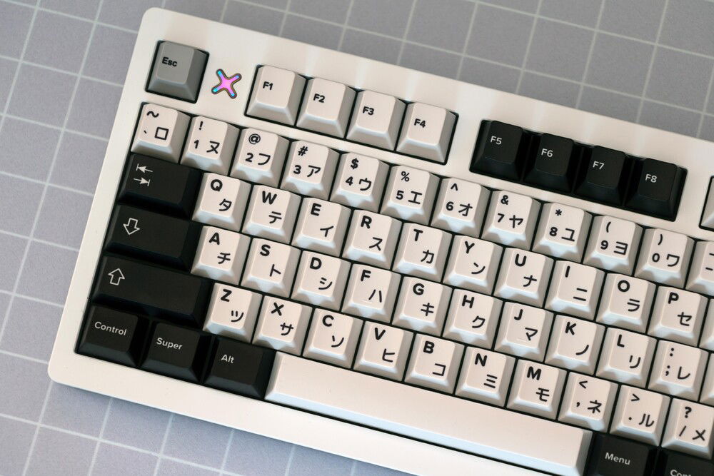 IFK Monochrome Alphas