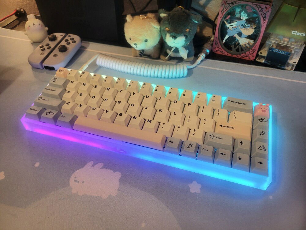 Tofu65 Acrylic Featuring Pegaso + Friends » keebs.gg