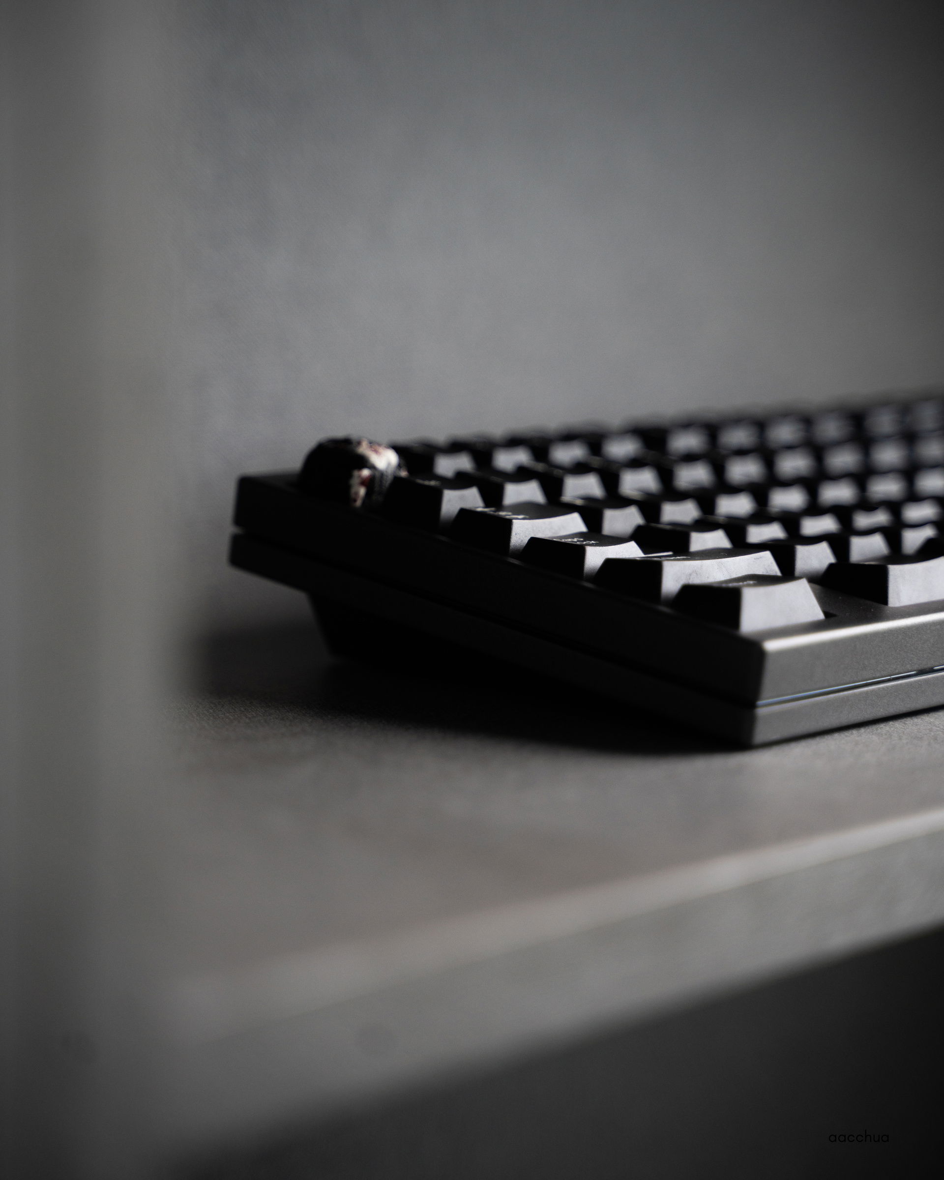 1 of 1 OwLab Mr. Suit - Monochrome » keebs.gg